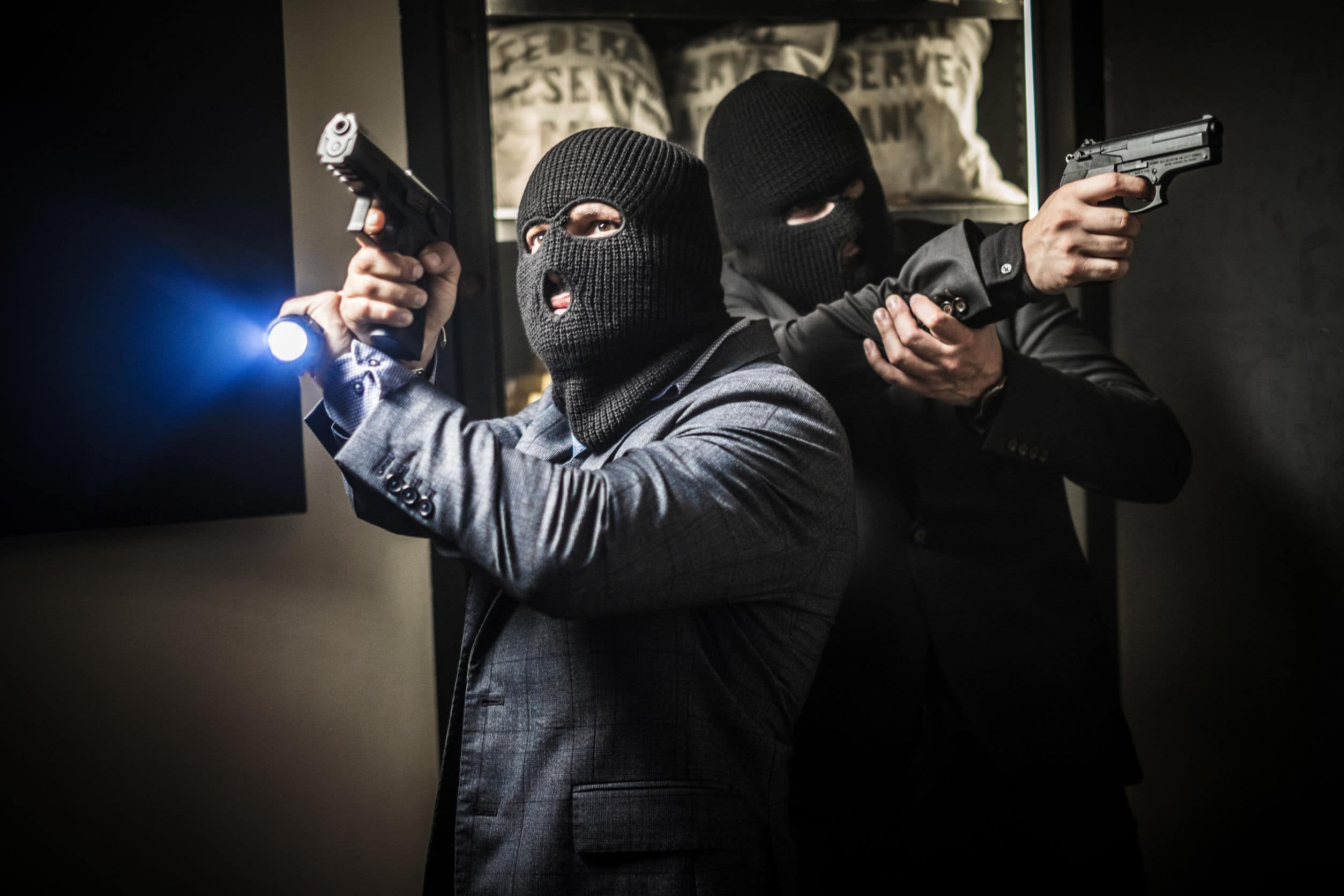 The Difference Between Robbery and Aggravated Robbery in Texas